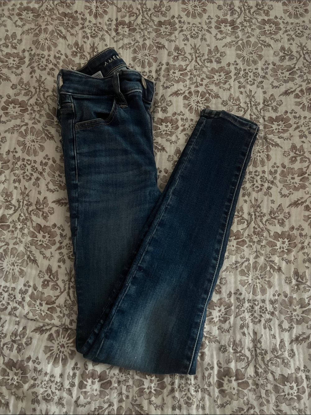 American Eagle Outfitters Dark Blue Skinny Jeans - Women's